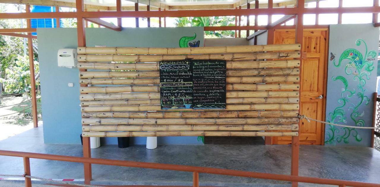 Karandi Hostel ウビタ エクステリア 写真